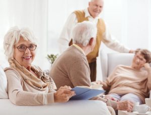 Accueil en maison de retraite : une aide possible des caisses de retraite