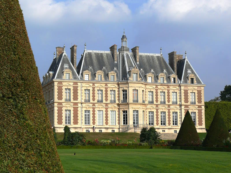 Vue du château dans le Parc de Sceaux en Hauts-de-Seine, un département où le prix des Ehpad est élevé
