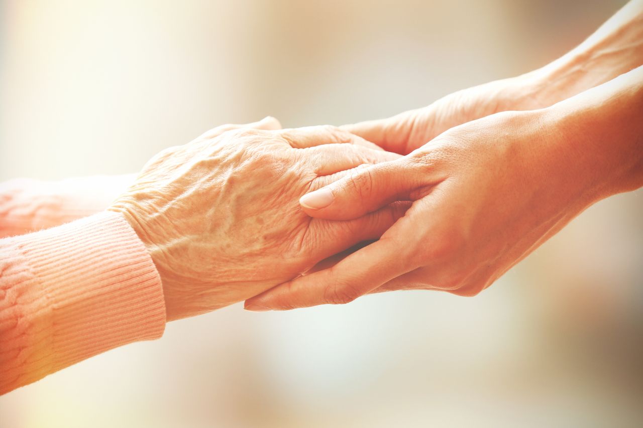 Créer et conserver des liens avec une personne âgée en Ehpad