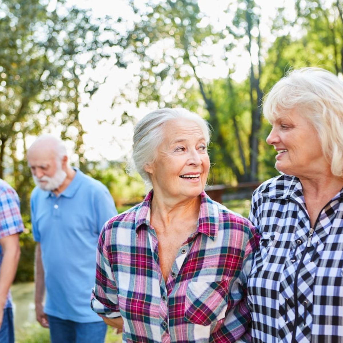 Voici les 5 questions clés à poser pour préparer sereinement votre entrée en maison de retraite