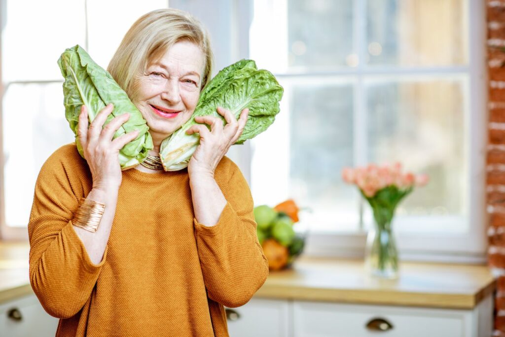 Manger des légumes verts à feuille apporte des vitamines et des bienfaits incontournable pour rester en bonne santé
