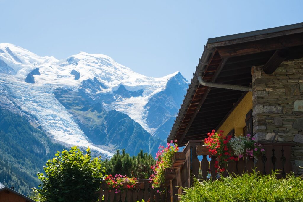 chalet en savoie avec vue sur le Mont Blanc