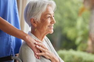 Alzheimer : comment surmonter le deuil blanc pour un aidant ? 