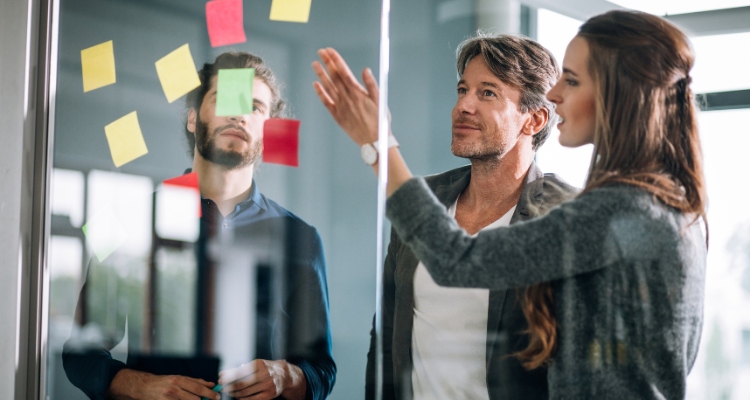 adapter le post de travail pour un malade d'Alzheimer précoce
