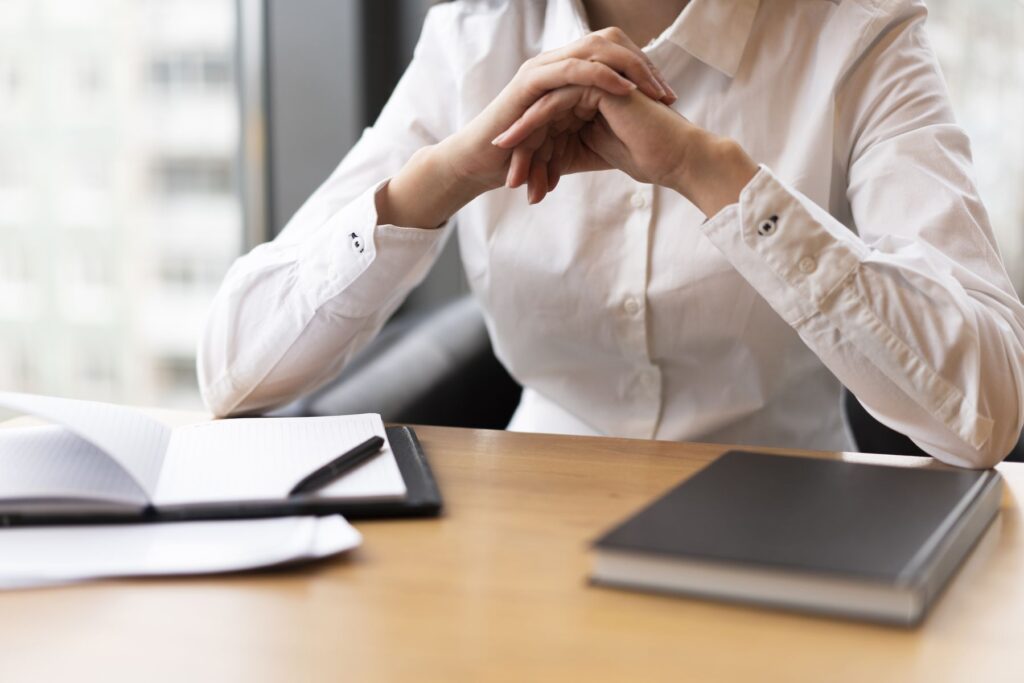 aidant discutant de ses droits au travail