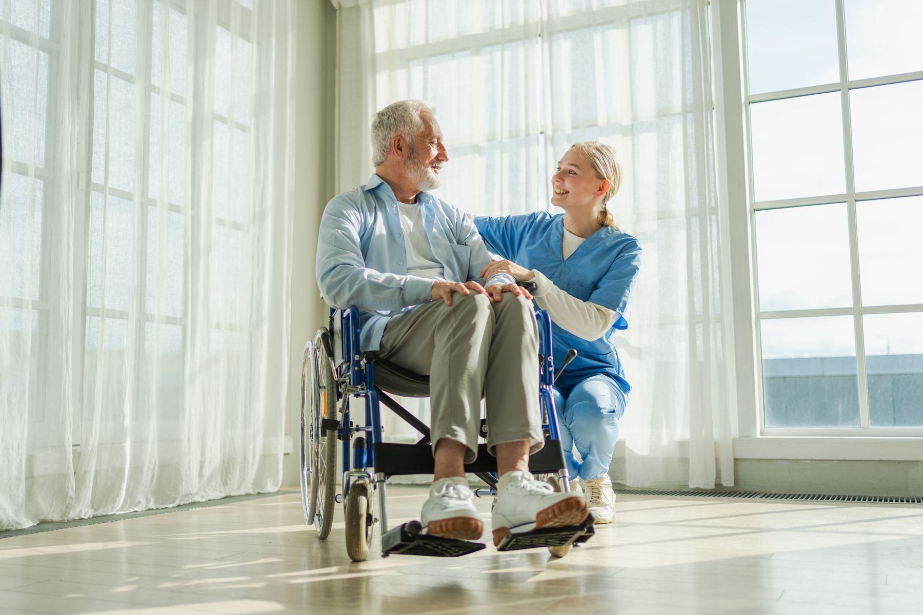 Les 10 villes où les aides à domicile sont les plus accessibles en 2025