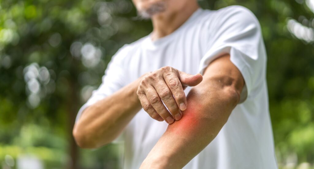 senior présentant des signes précoces d'insuffisance rénale