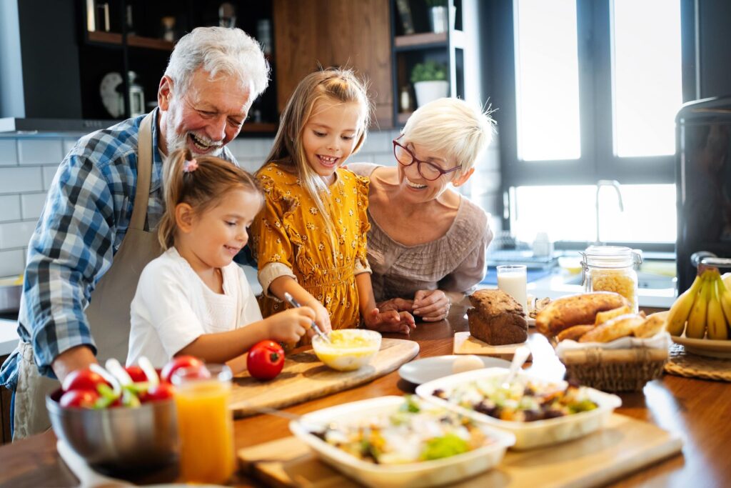Atelier cuisine intergénérationnel. 