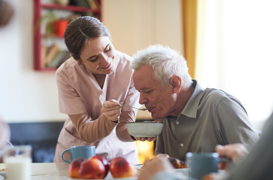 Senior encadré et assisté en EHPAD