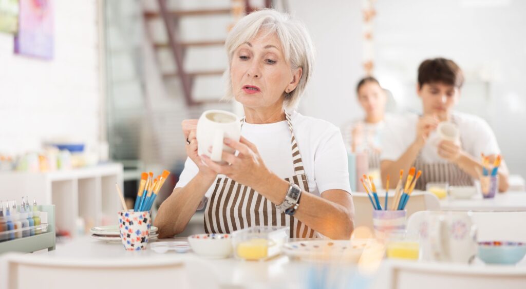 femme senior ayant besoin d'animations dans son quotidien