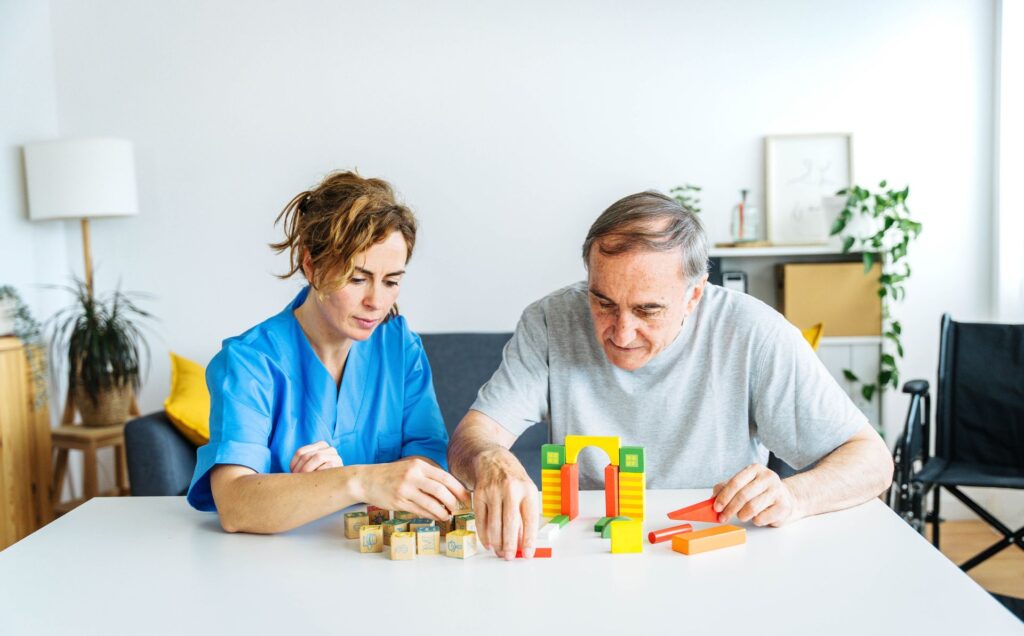 jeux de mémoire en atelier mémoire