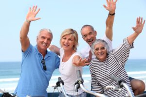 Vivre sa retraite comme en vacances : Top 10 des villages et résidences seniors en bord de mer en France