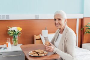 Dénutrition et BPCO : comment les maisons de retraite protègent les résidents de la perte de poids