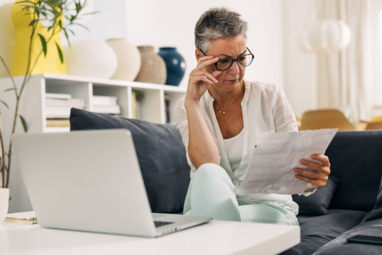 Dossier APA la liste complète des 8 justificatifs pour éviter un refus de dossier