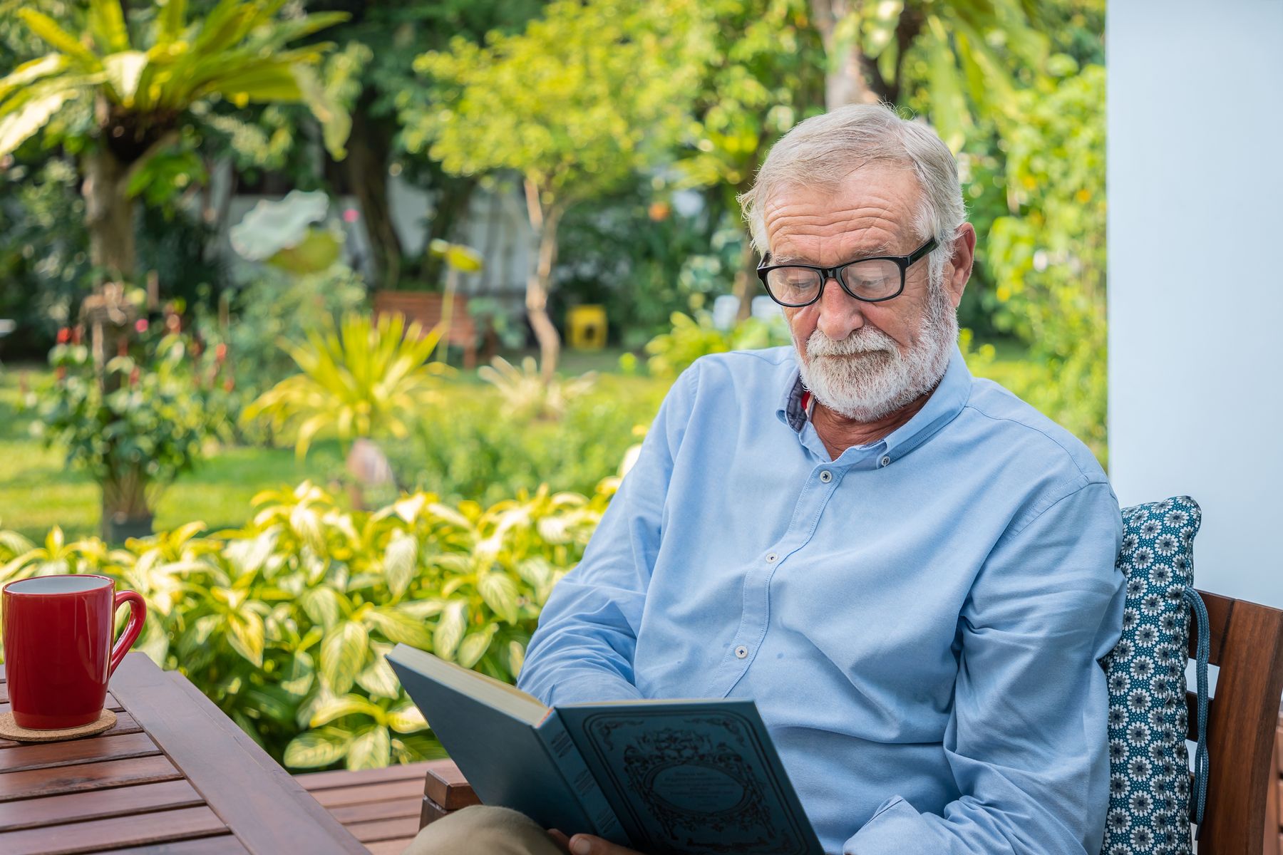 Moins chères et plus ‘cool’ comment les nouvelles résidences seniors sont en train de séduire ceux qui ne voulaient jamais y aller