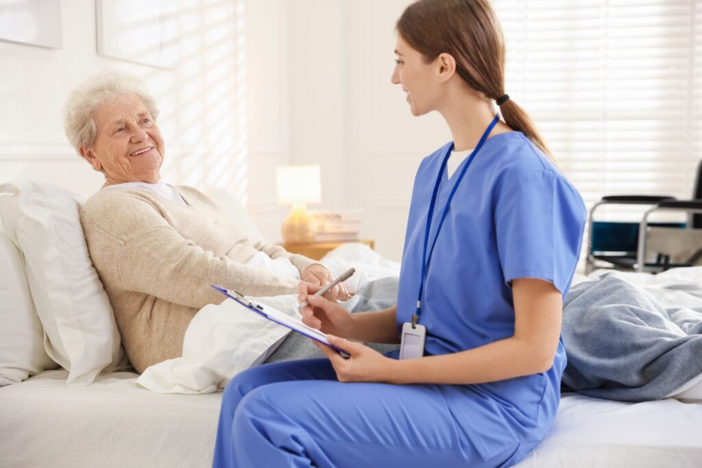 senior avec des carences en vitamines ce qui le fragilise au quotidien