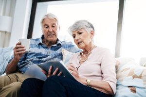 Dès 60 ans, votre autonomie va être officiellement testée : ce que ça change vraiment pour vous et vos proches