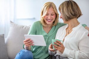 Épuisement de l’aidant Alzheimer : quelles solutions quand on ne peut plus continuer ?