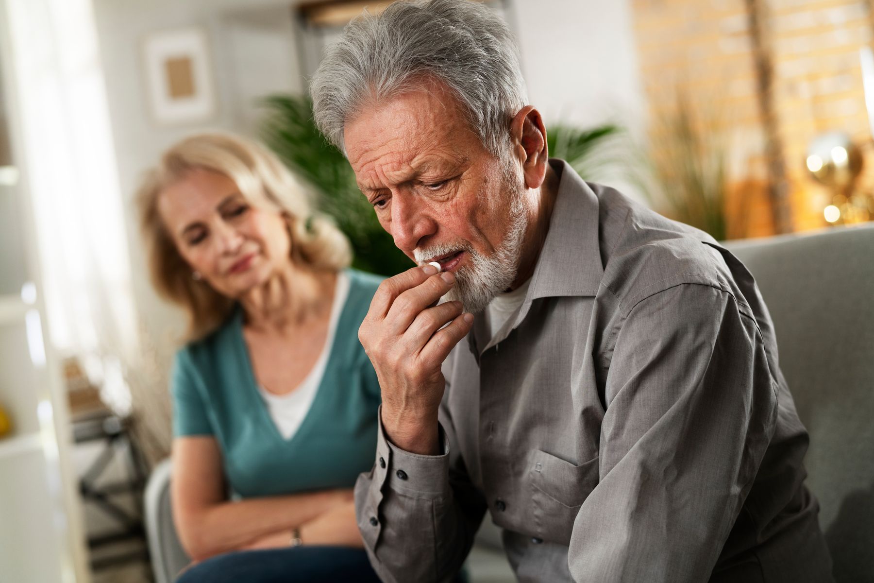 Un senior sur deux oublie ses médicaments 5 solutions concrètes pour ne plus passer à côté de son traitement