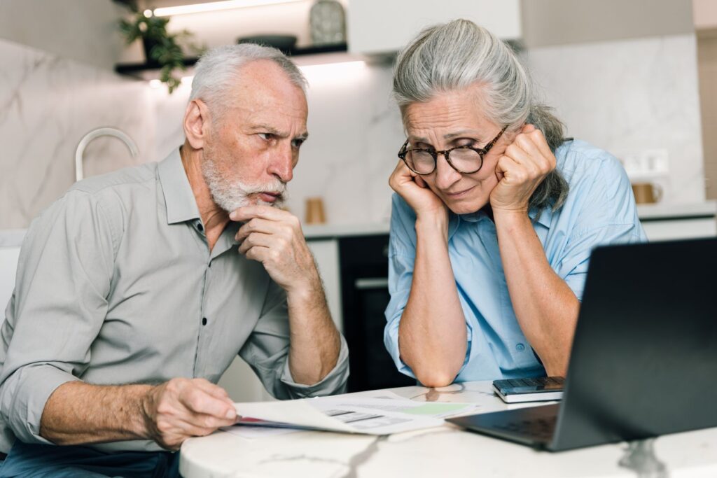 seniors en difficulté à cause du gel de leur pension Agirc-Arrco
