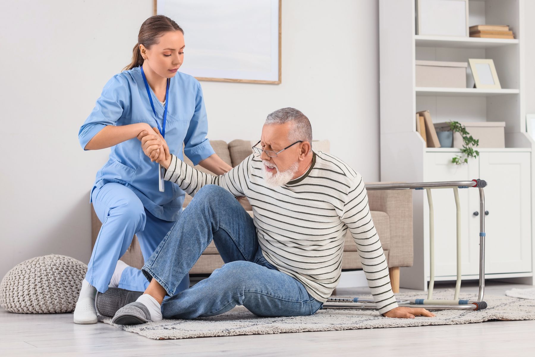 Chutes des seniors à domicile quel est votre niveau de risque Les 6 points de vigilance et le test pour évaluer votre situation gratuitement