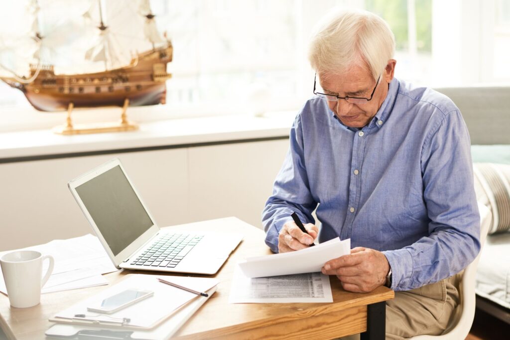 senior qui a des retards de paiement en ehpad
