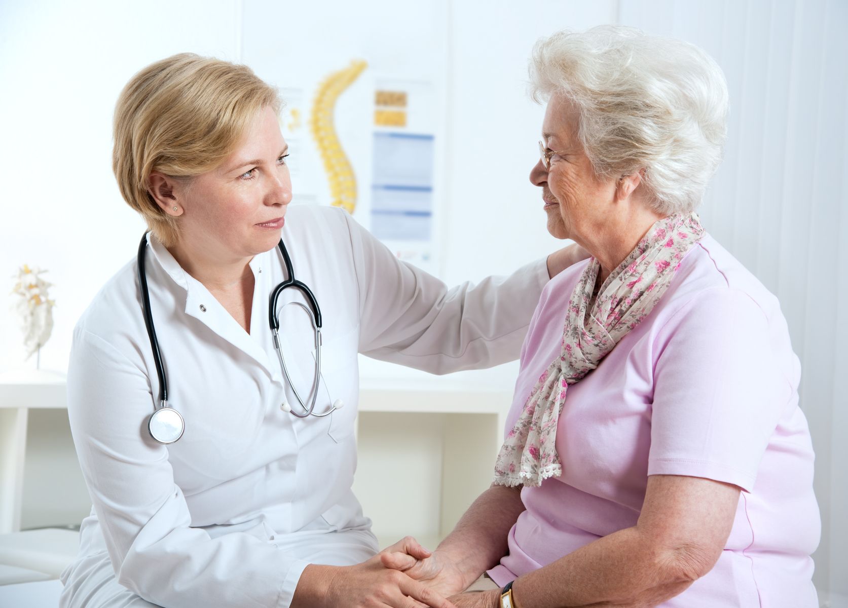 Personnes âgées de plus en plus de soins pourraient bientôt se faire à domicile ou en EHPAD