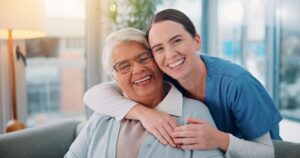Parkinson et alimentation en été : les ajustements quand la chaleur aggrave les symptômes