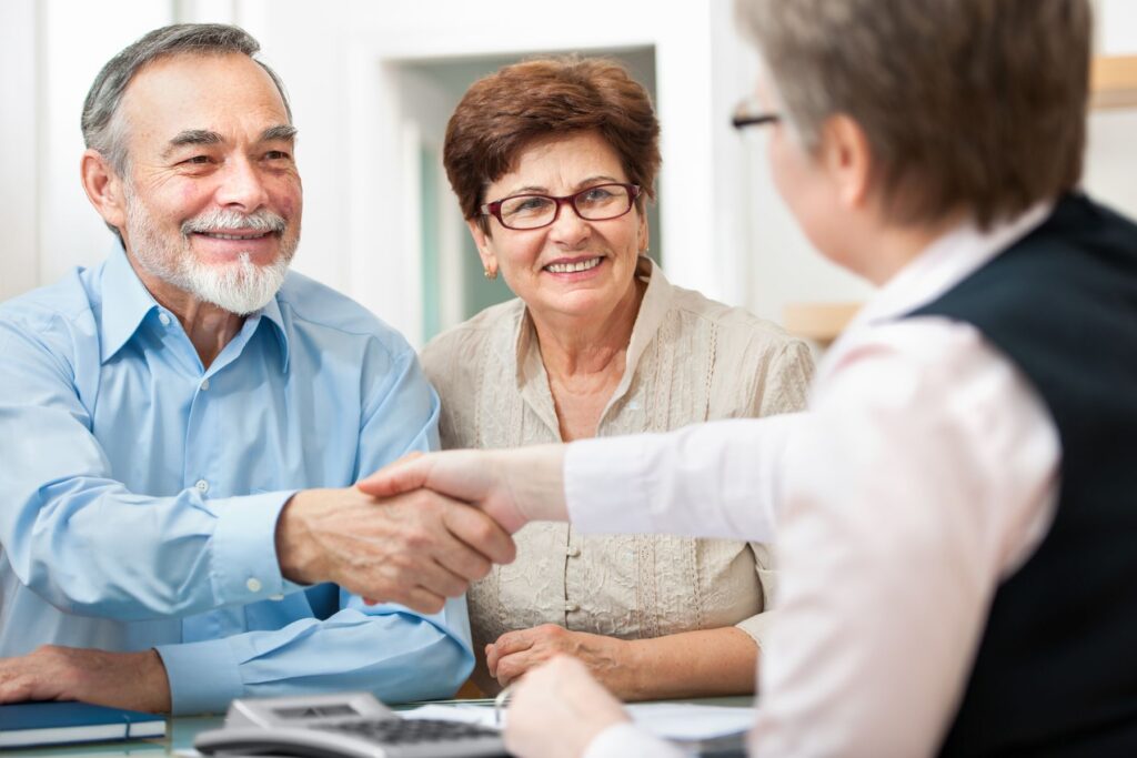 seniors classés en gir 5 et découvrant les aides disponibles