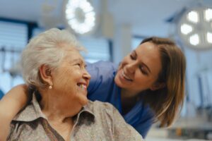 Maison de retraite avec unité de soins palliatifs intégrée : ce qui existe en 2026