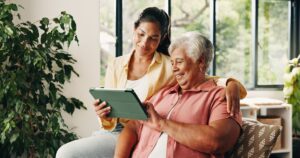 Maladie d'Alzheimer et errance : les EHPAD équipés d'un parcours sécurisé en 2026