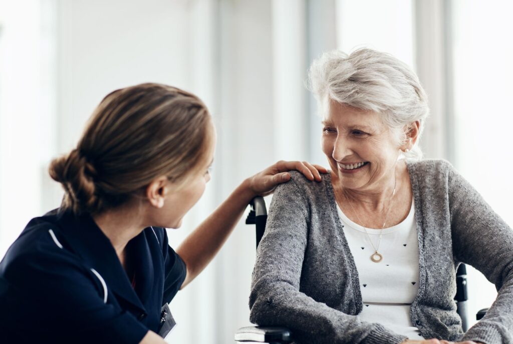 senior accueilli dans une unité Alzheimer en EHPAD