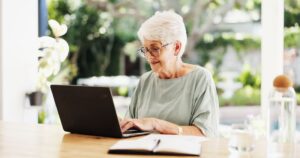 Résidence senior : comment négocier son loyer à l'entrée en 2026 (oui, c'est possible)