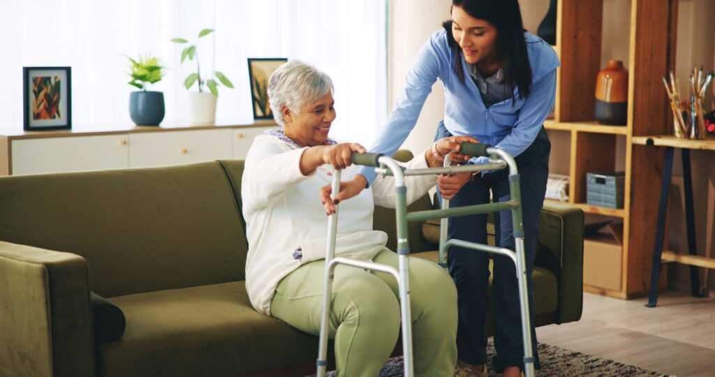 senior qui a perdu en autonomie durant l'été