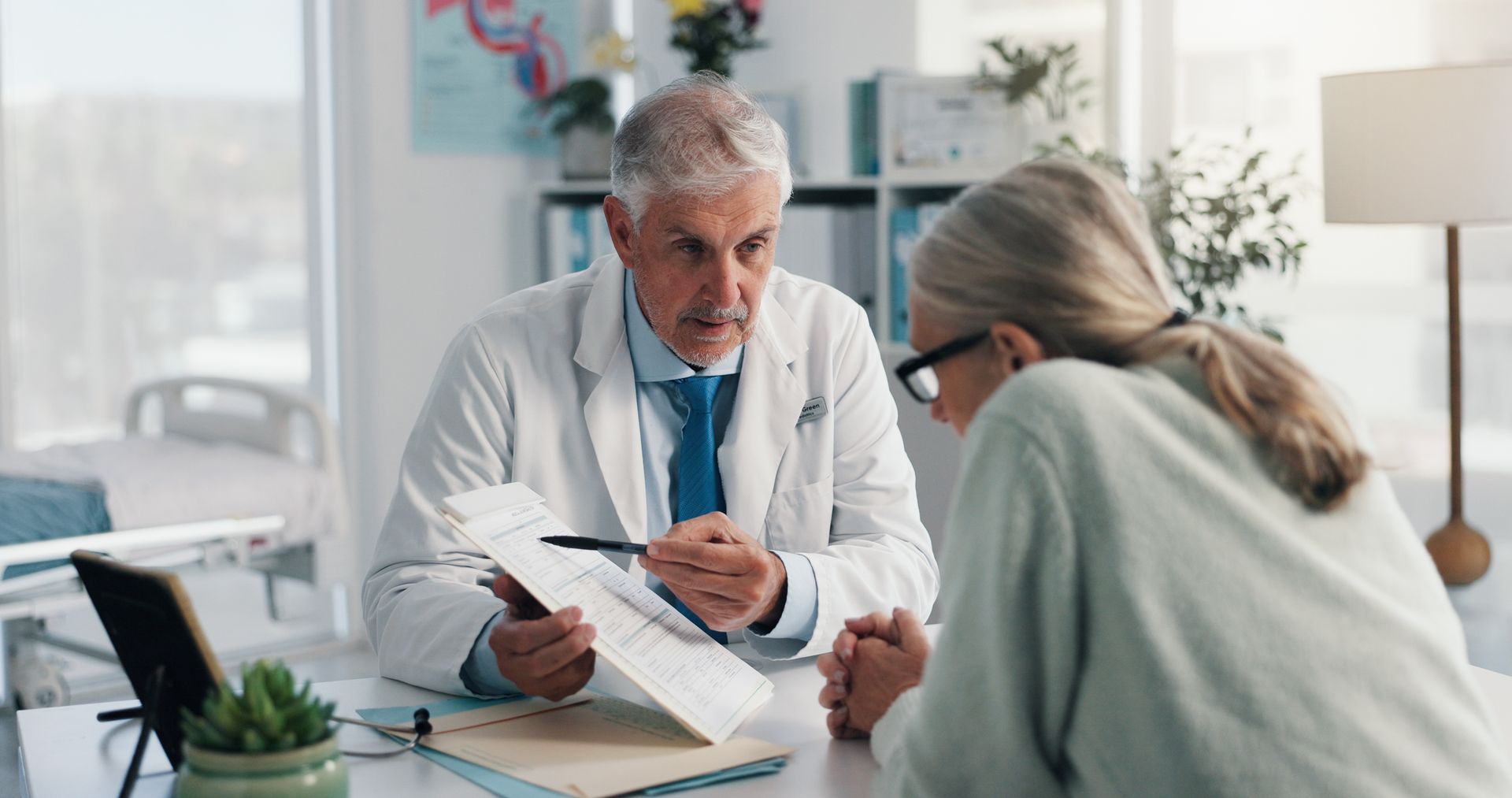 Créatinine et clairance rénale chez le senior ce que les analyses révèlent sur la capacité à vivre seul