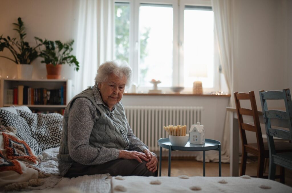 parent âgé qui vit seul