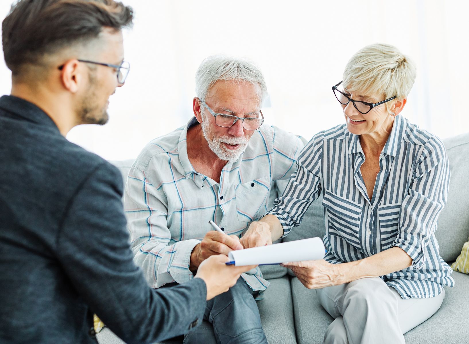 Contrat EHPAD les 5 clauses que les familles ne négocient jamais (et qu’elles regrettent après)